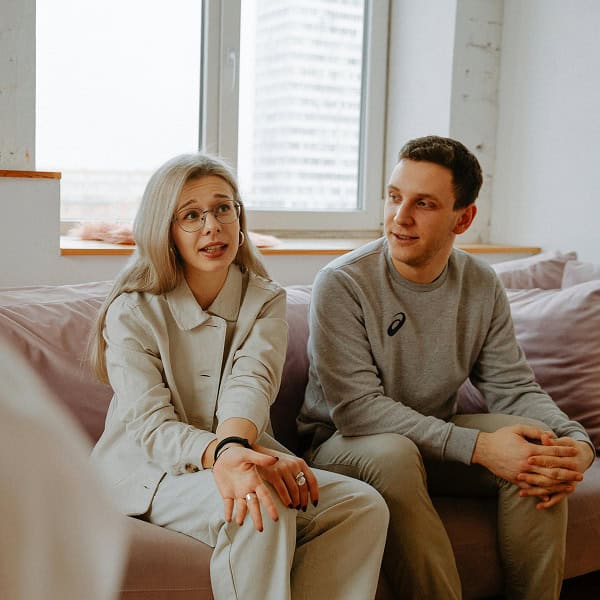 A couple in counselling